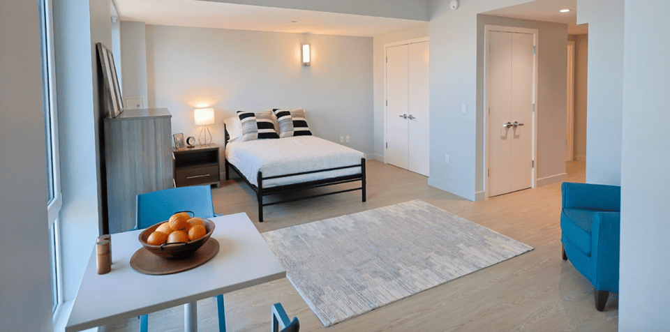 Transitional housing: Furniture for every step